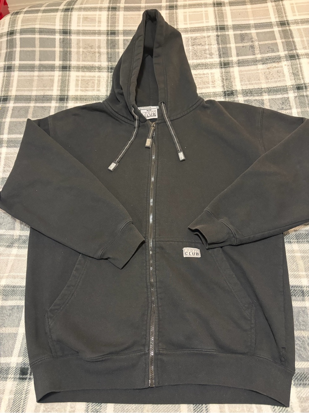 PRO CLUB Black Zip-Up Hoodie with Hood and Front Pockets